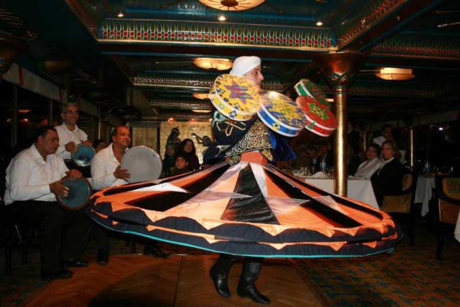 Cairo Dinner Cruise on the Nile: An Evening of Egyptian Splendor