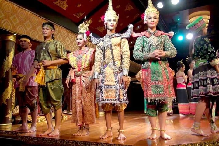 Gourmet Dinner & Spectacular Show at Mandarin Oriental 9