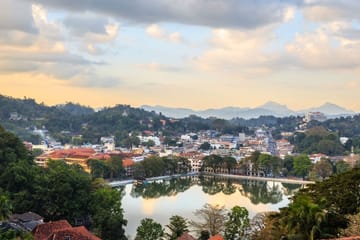 Airport Transfer from Katunayaka Airport to Kandy