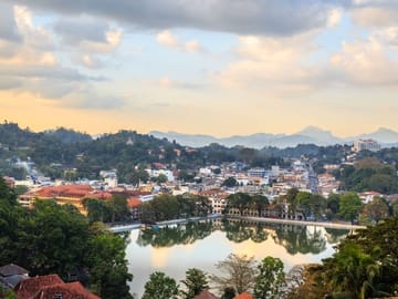 Airport Transfer from Katunayaka Airport to Kandy