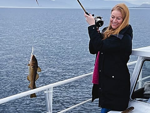 Reykjavik's Finest Catch: Guided Sea Angling Tour for All Levels, photo 2