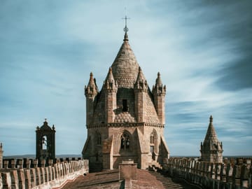 Évora and Alentejo Day Trip from Lisbon: Wine and History Tour