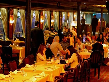 Dinner Cruise 5 Star – 4 Star with Bely Dance – Tanwra Show