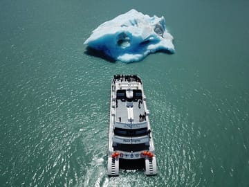 Gourmet Boat Tour of Perito Moreno Glacier in El Calafate