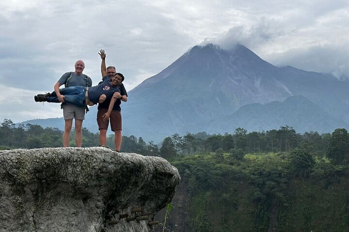 Borobudur Sunrise from setumbu Hill , Merapi Volcano & Prambanan Full Day Tour 9