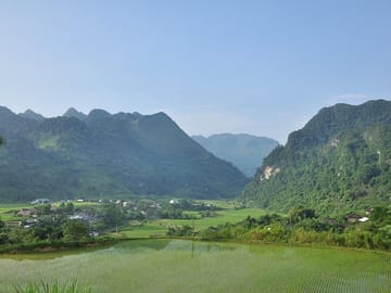 Northeast Vietnam Motorbike Adventure: Vu Linh to Ba Be 4 Days