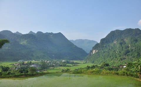 Northeast Vietnam Motorbike Adventure: Vu Linh to Ba Be 4 Days