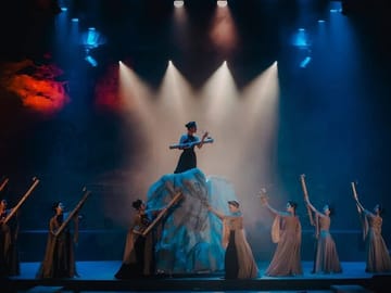 Dragon Pearl Cave Tour and Luxury Banquet in Hạ Long Bay