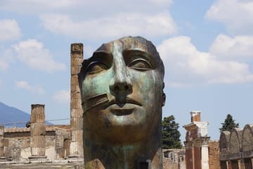 Private Walking Tour of Historic Pompeii Ruins