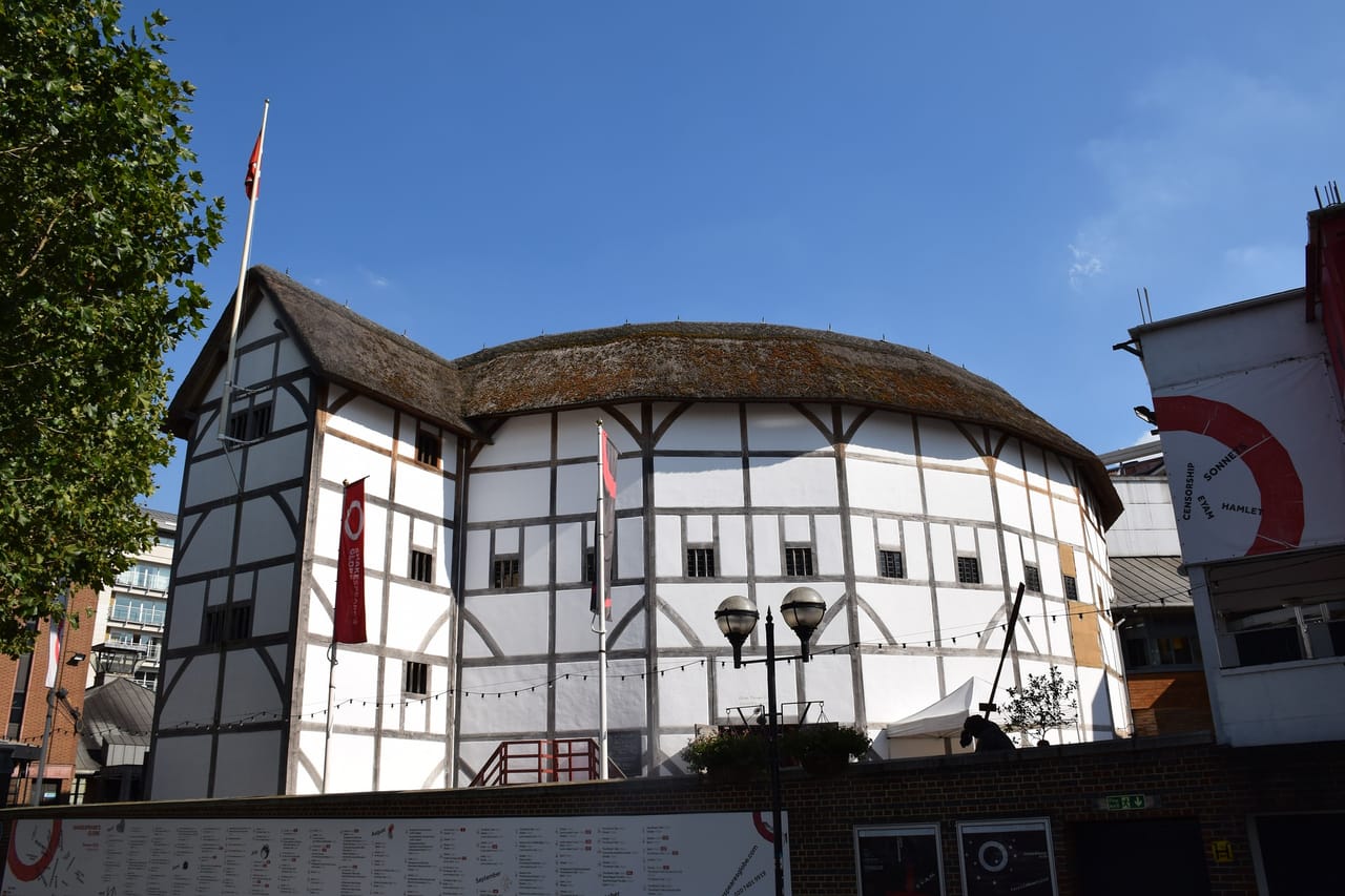 Oxford, Shakespeare Country & Warwick castle private Tour 7
