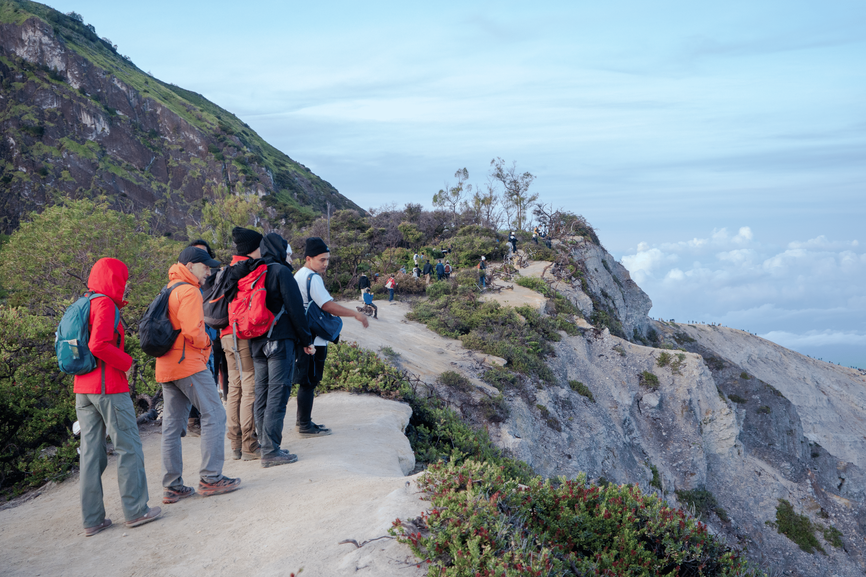 Van Probolinggo: Ijen Volcano Midnight Guide Tour 2D1N - Bali Drop Off