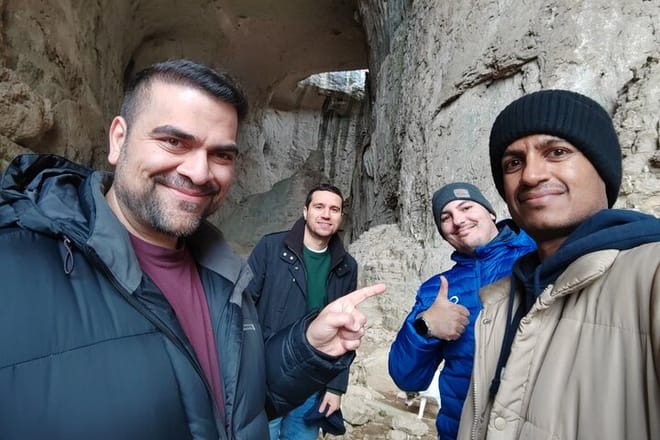 Prohodna Cave