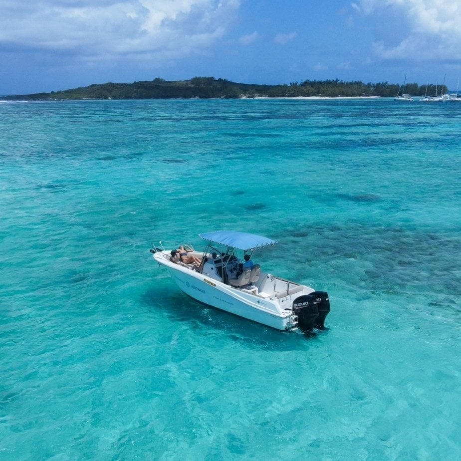 Northern Islands Shared Speedboat – Blue Sensation