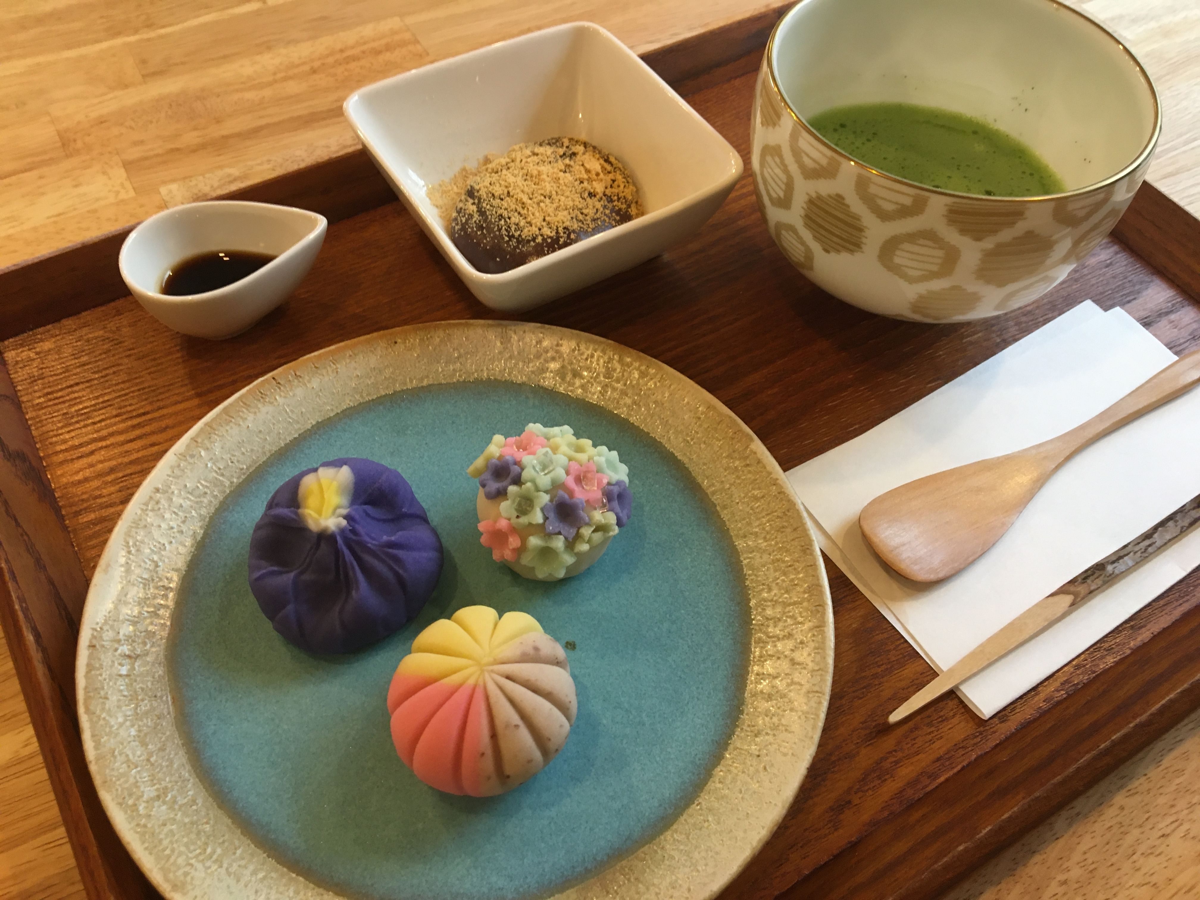 Ginza Man'nendo Wagashi Workshop with Master Yoshi