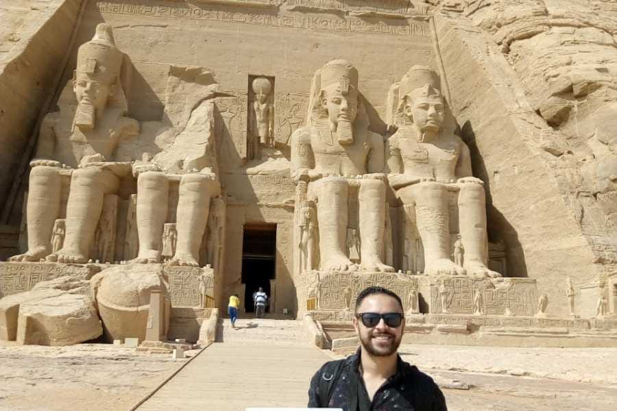 Aswan: Day Tour to Abu Simbel from Aswan by Private Car