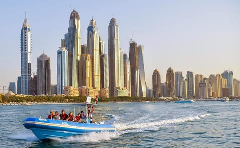 90-Minute Speed Boat Tour of Dubai's Iconic Landmarks