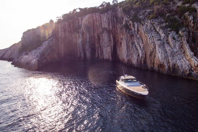 Blue & Green Cave Tour with Yacht from Town Hvar 7
