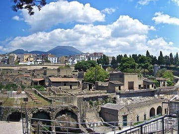 Herculaneum Archaeological Tour from Naples with Lunch