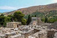 Private Tour Knossos Palace-Archaeological Museum-Heraklion Town 6