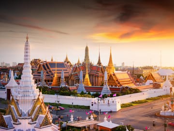Bangkok: Private Grand Palace, Wat Pho and Chinatown Walking Tour