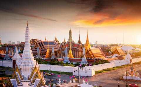 Private Walking Tour of Grand Palace, Wat Pho, and Chinatown in Bangkok