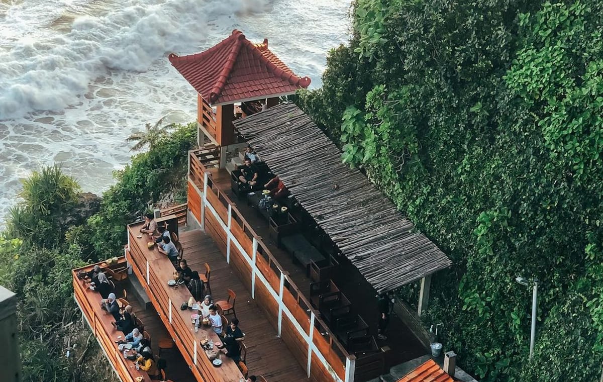 A Yogyakarta Tale of the Hills and Ocean