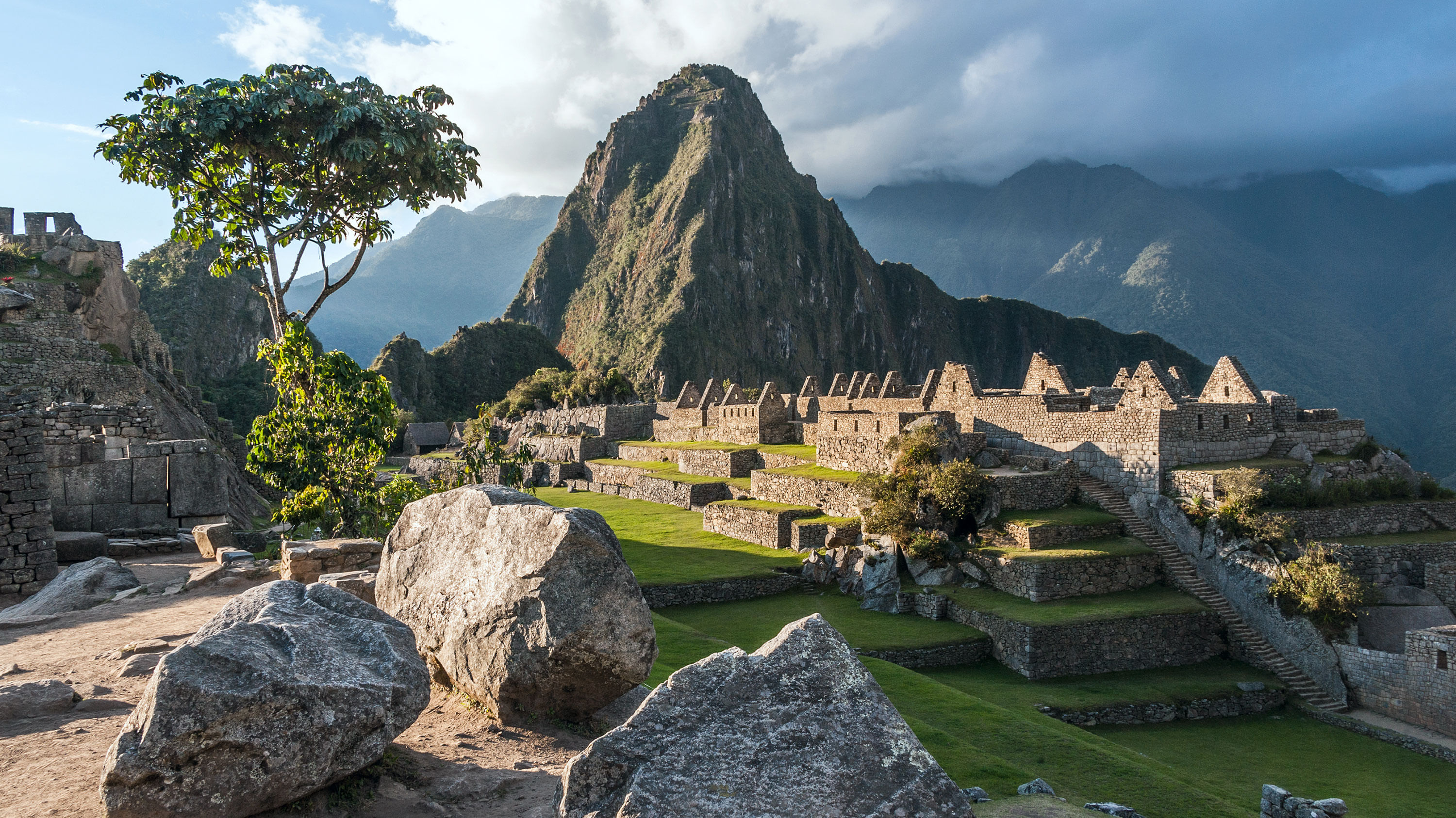 Machu Picchu al amanecer