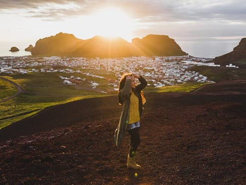 Reykjavik - Westman Islands (Bus transfer to Landeyjahöfn)