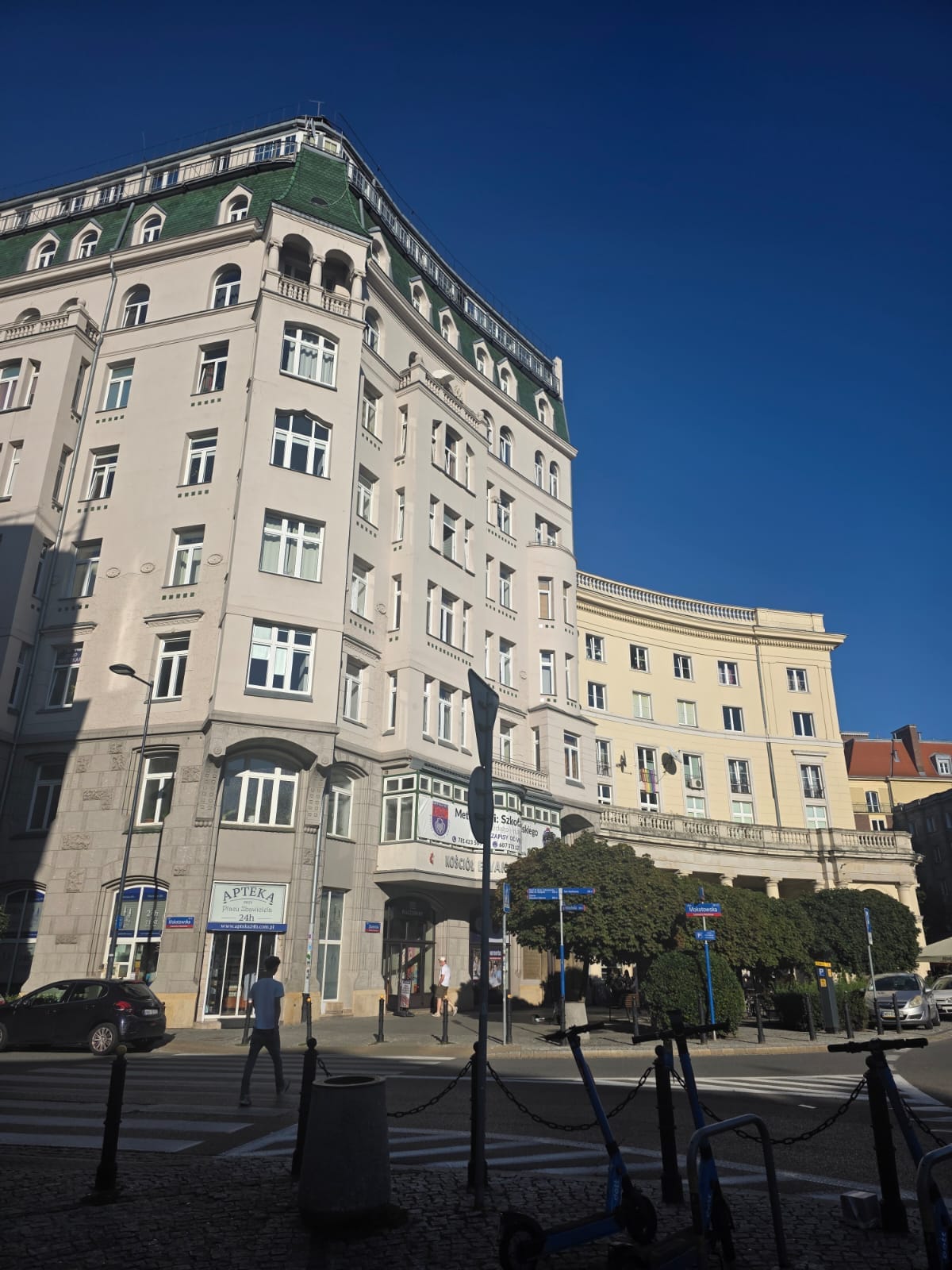 Plac Zbawiciela - Warsaw