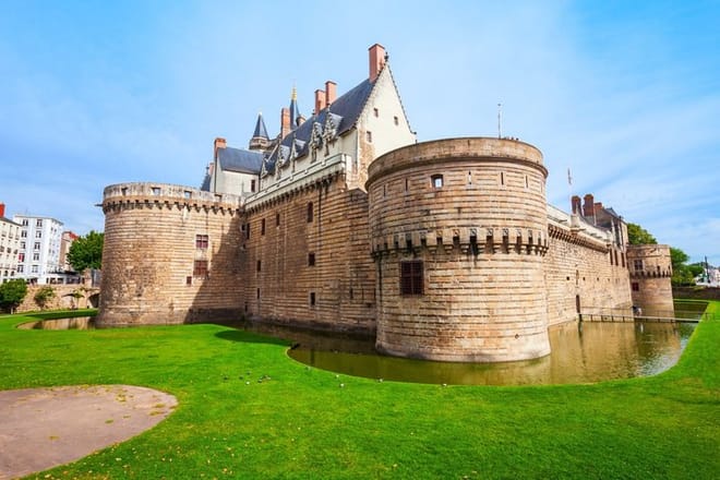 TOP Nantes : Private Guided Tour with your mobile photo 4