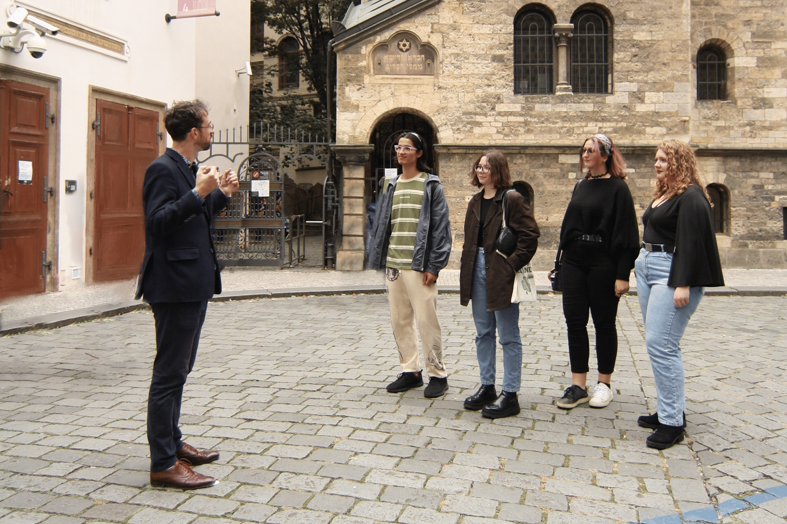 guided tour in jewish quarters 