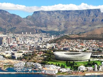 Cape Town City Bowl with Table Mountain as backdrop