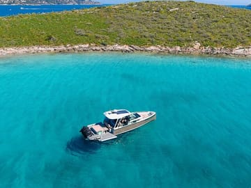 Private Half Day Cruise from Mykonos to Delos and Rhenia
