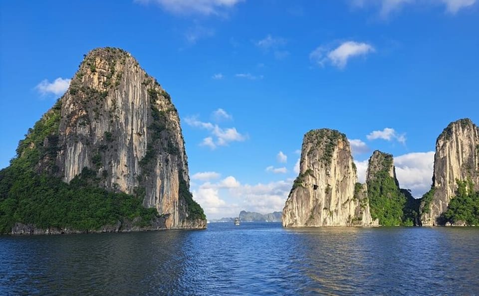 Day Trip to Bai Tu Long Bay: Uncover Hidden Gems and Explore Cave