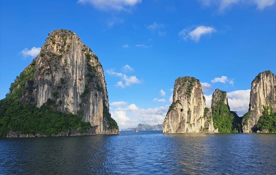 Day Trip to Bai Tu Long Bay: Uncover Hidden Gems and Explore Cave