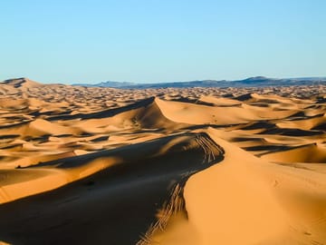 Luxury 2-Day Desert Tour from Errachidia to Fes or Marrakech