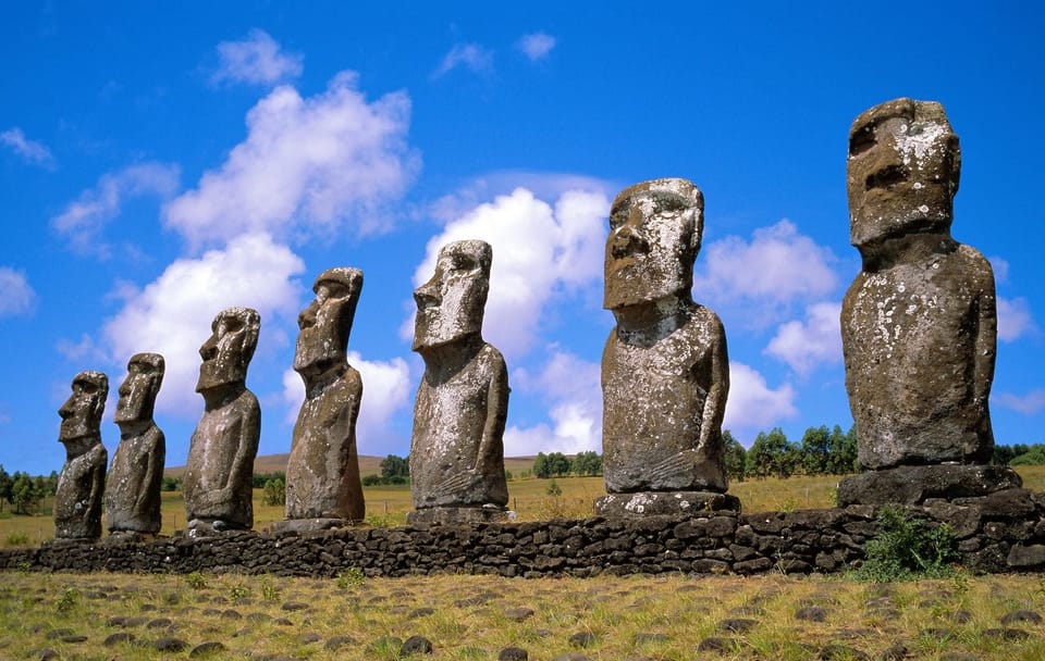4-Day Easter Island Experience with Hotel, Tours & Dinner show