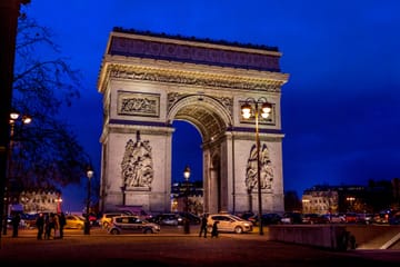 Private 13-Day Tour of London, Paris, and Switzerland