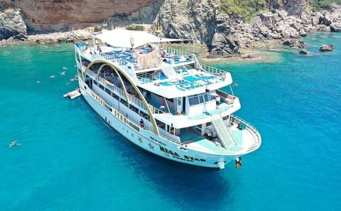 Kemer Boat Trip with Lunch and Scenic Coastal Views