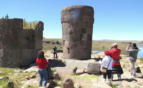 Sillustani Bike Tour through Puno's Scenic Landscapes