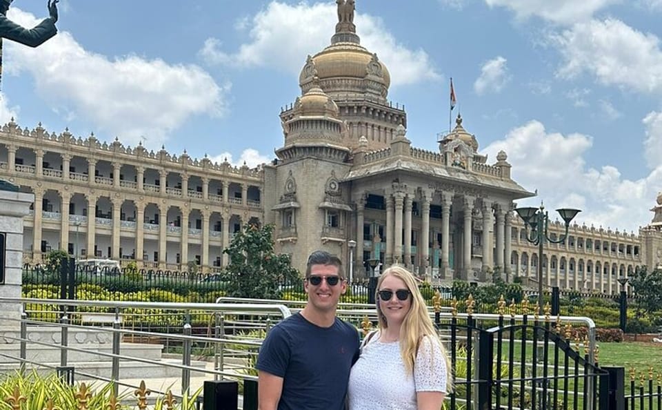 Bengaluru to Cochin: Temples and Backwaters Tour