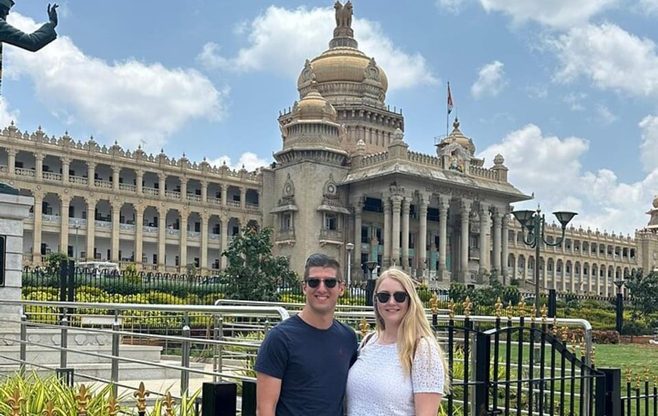 Bengaluru to Cochin: Temples and Backwaters Tour