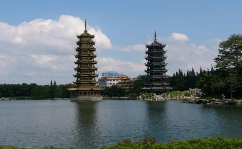 Guilin City Highlights Tour with Reed Flute Cave Visit