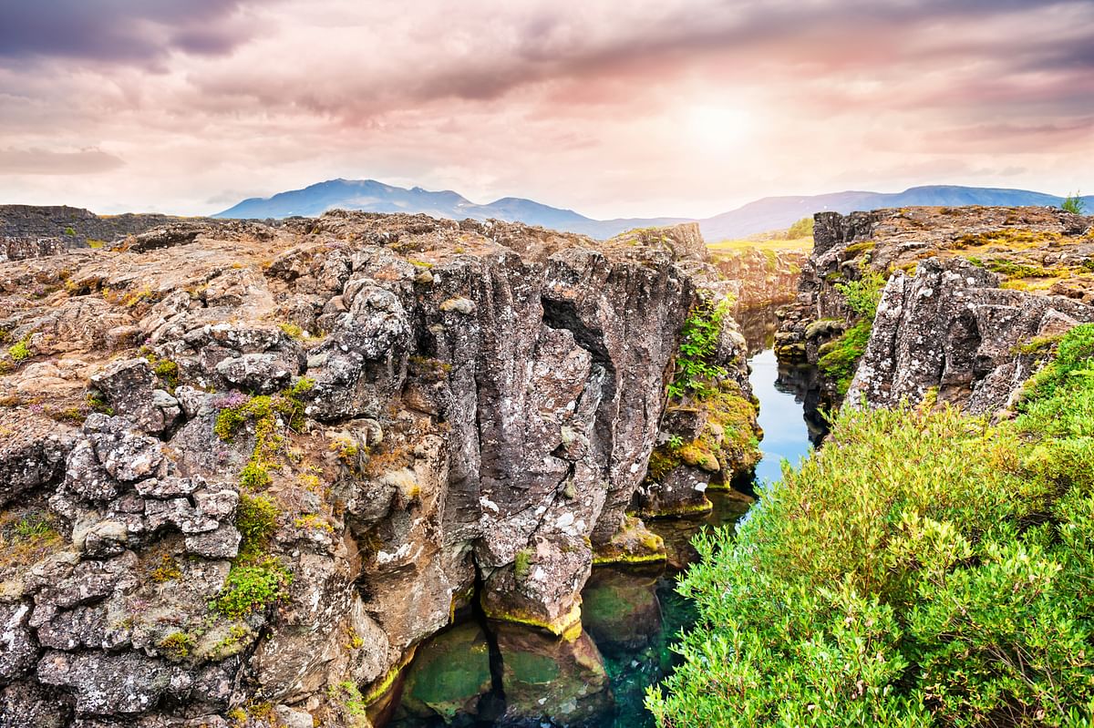 Private Golden Circle with erupting water & history