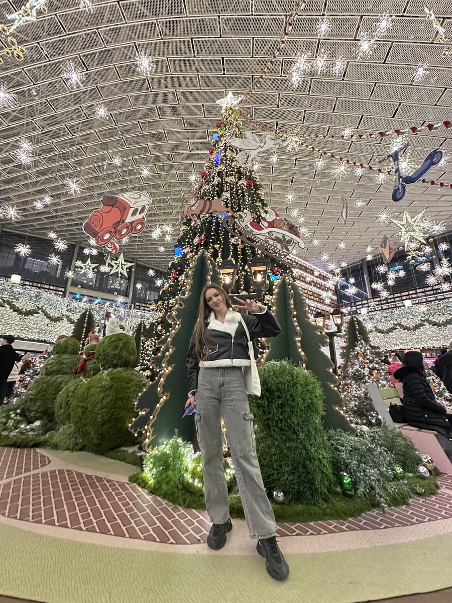 Iconic COEX Starfield Library photo stop