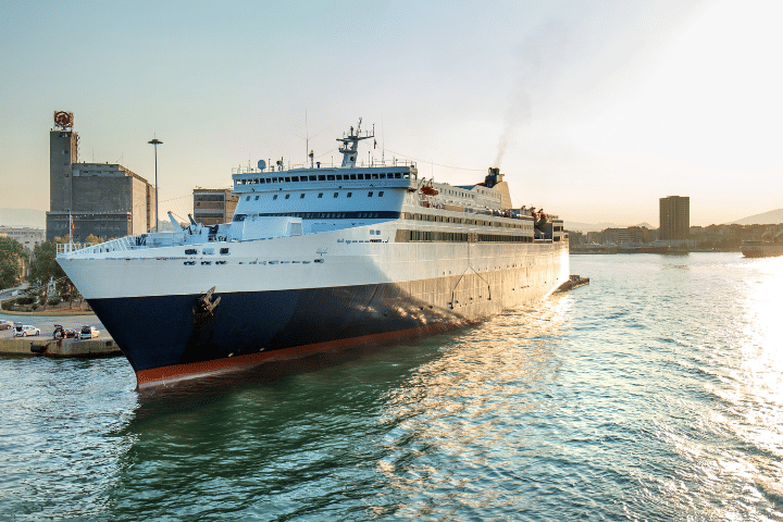 Private Transfer from Athens City to Piraeus Port 8