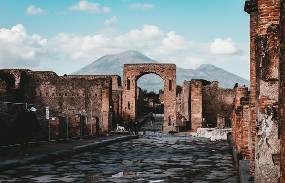 Pompeii & Vesuvius from Naples – Low Cost
