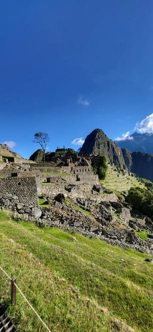 Machu Picchu Luxury Tour - Train Hiram Bingham 10