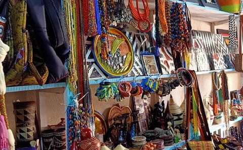 Kigali Market Tour: Explore Local Crafts and Culture