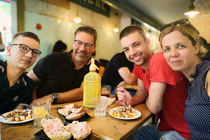 Barcelona Full-Day Private Tour with Sagrada Familia & Park Guell